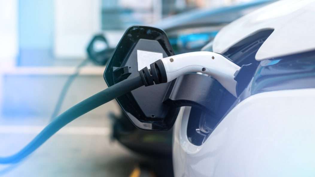 Existen ayudas para comprar un coche eléctrico - Don Motor